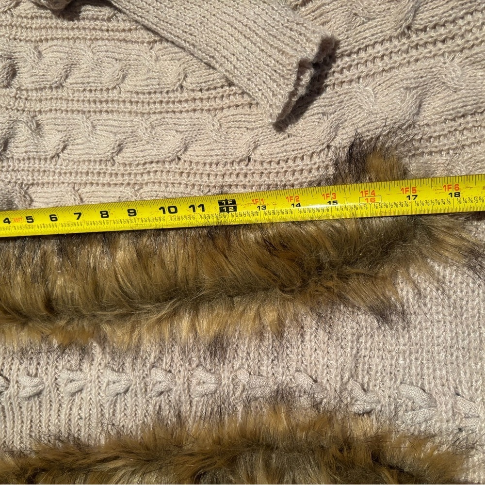 Cozy Beige Knit Sweater with Faux Fur Trim new - Picture 5 of 5